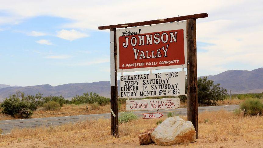 Johnson Valley news: Feast on tacos inside or out; pergola coming soon